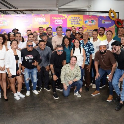 Prefeitura de Barreiras Realiza Coffee Break para Assinatura dos Contratos das Bandas Locais do Barreiras Folia
